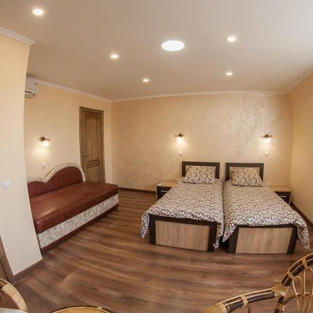 Panorama Apart-Hotel Kamianets Podilskyi Bagian luar foto