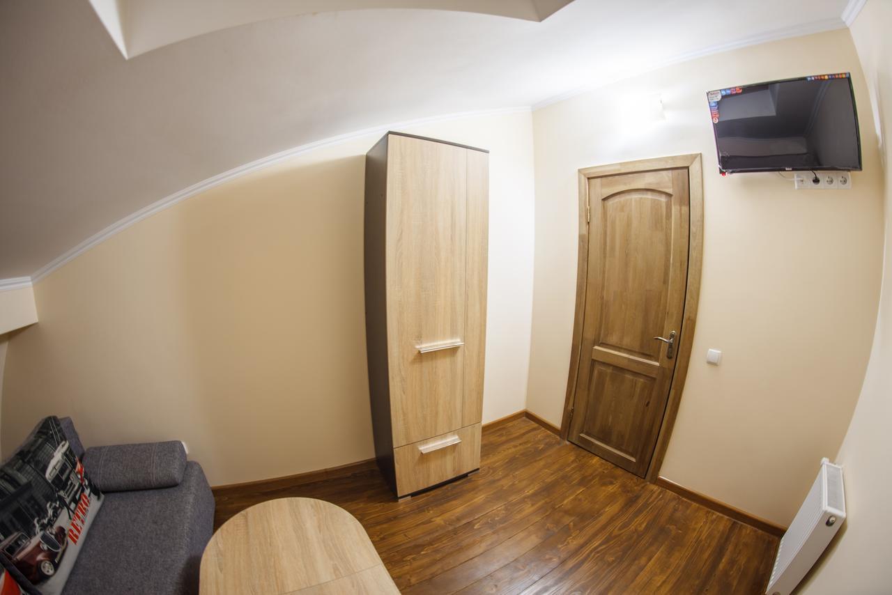 Panorama Apart-Hotel Kamianets Podilskyi Bagian luar foto