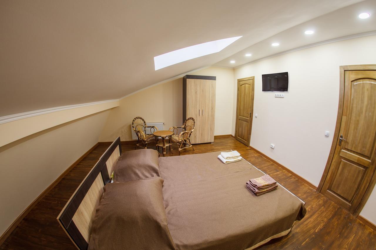 Panorama Apart-Hotel Kamianets Podilskyi Bagian luar foto