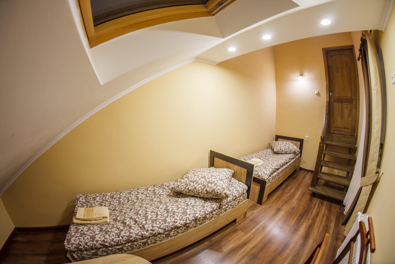 Panorama Apart-Hotel Kamianets Podilskyi Bagian luar foto